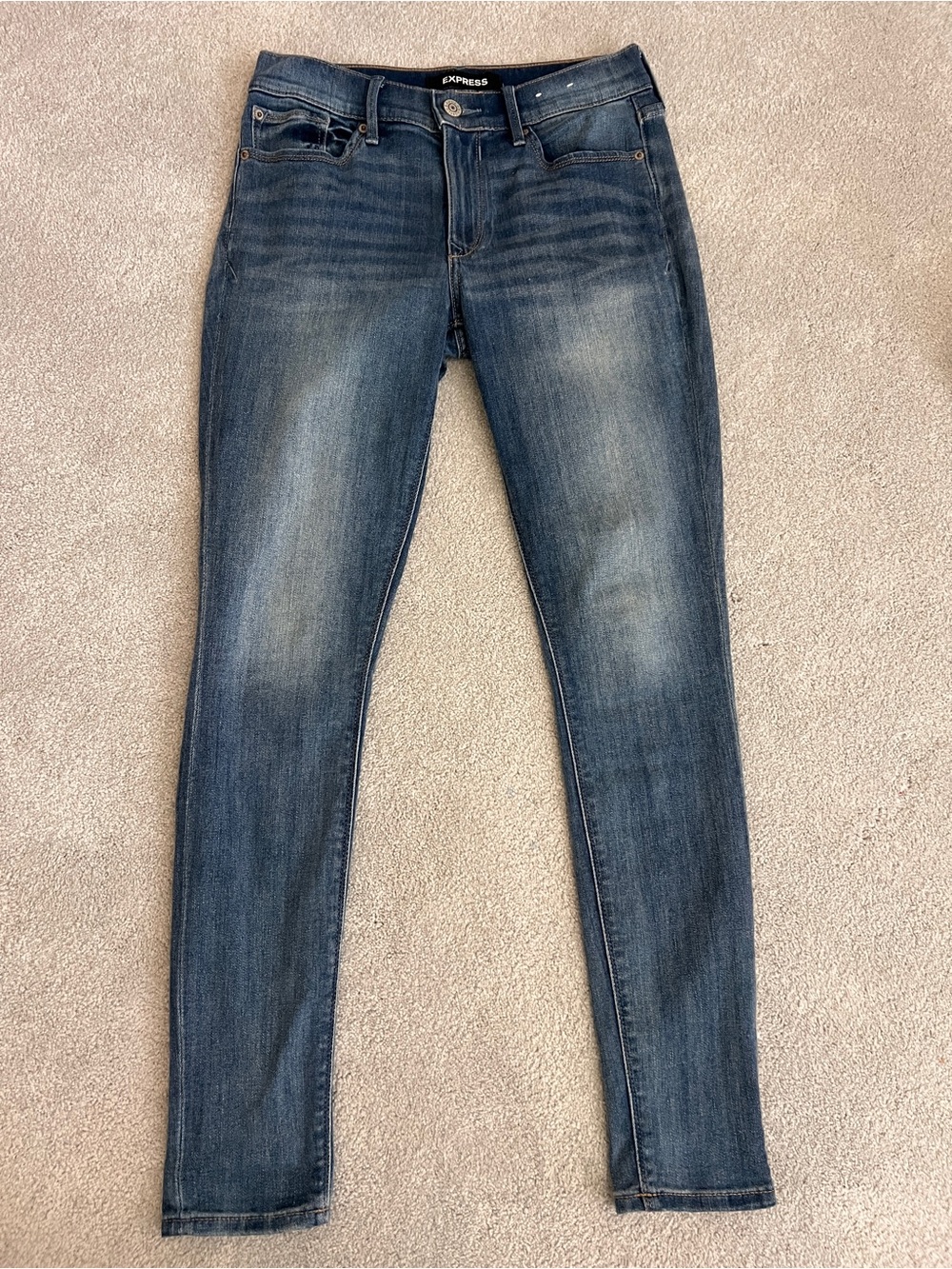 Express Mid Rise Skinny Jeans – Medium Wash